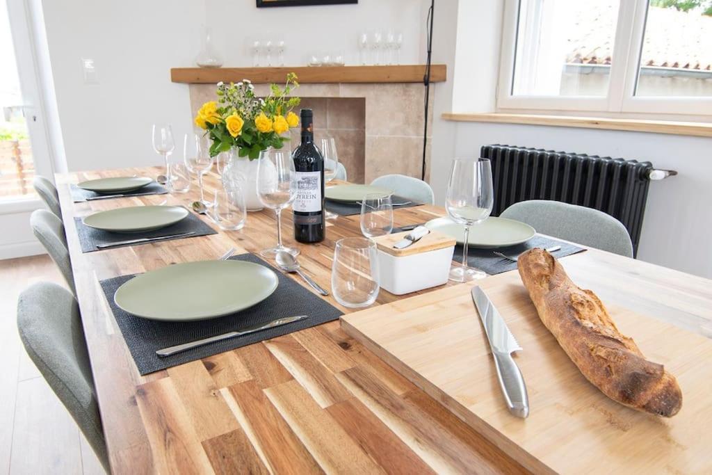 Treize Maison 3 Bed House In Centre Of Saint Severin Екстериор снимка