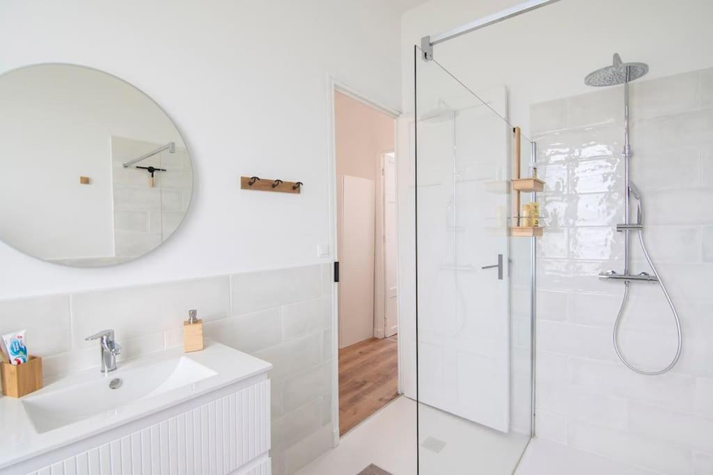 Treize Maison 3 Bed House In Centre Of Saint Severin Екстериор снимка