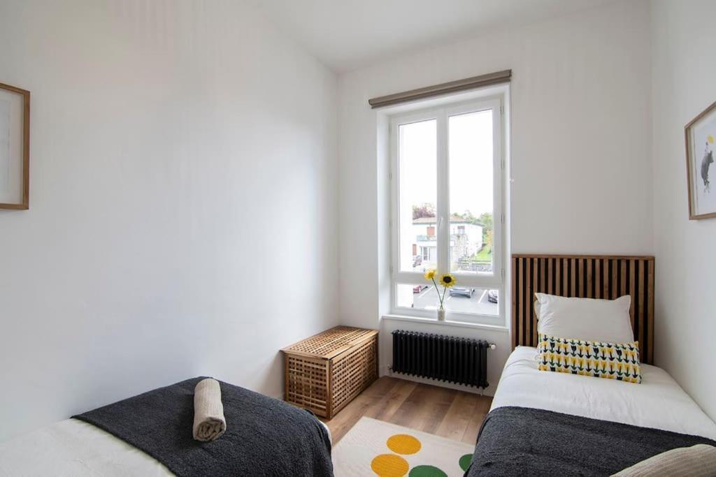 Treize Maison 3 Bed House In Centre Of Saint Severin Екстериор снимка